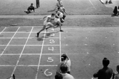 Magyarország, Margitsziget, Budapest, Úttörő sporttelep / Úttörő stadion (később Margitszigeti Atlétikai Centrum), úttörők országos négytusa versenye., 1961, Lipovits Károly, célfotó, Fortepan #271817