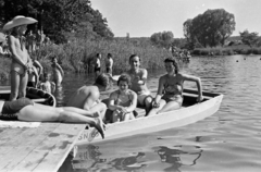 Hungary, Sopron, Nagytómalom, Tómalom fürdő., 1960, Lipovits Károly, bathing suit, boat, Fortepan #271835