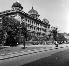 Lengyelország, Krakkó, Plac Jana Matejki., 1962, Dervarits Diána és Póth Attila, Fortepan #272354