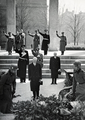 Németország, Berlin, Unter den Linden, a háborús áldozatok emlékműve (Neue Wache), középen Bárdossy László miniszterelnök., 1941, Fridhetsmuseet, gesztus, nácizmus, Fortepan #272400