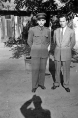 1947, Hózer Benjamin, financial guard, double portrait, soldier, men, civilian, Fortepan #272503