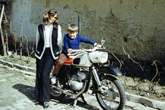 Hungary, Bátaszék, 1975, Miskolczi Zsuzsa, motorcycle, MZ-brand, girls'n'cars, colorful, Fortepan #272669