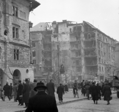 Magyarország, Budapest VIII., Üllői út, szemben a József körút - Corvin (Kisfaludy) köz - Üllői út közötti romos háztömb., 1956, Papp Dezső, épületkár, Budapest, kerékpár, Fortepan #272745