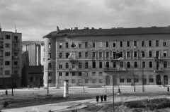 Magyarország, Budapest XII., Vérmező, szemben a Krisztina körút 27-es számú ház és ettől balra a Hajnóczy József utca torkolata látható., 1956, Papp Dezső, épület, tér, hirdetőoszlop, Budapest, Fortepan #272773