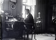 1923, Fortepan/Album085, Best of, sunshine, gentleman, planter, writing, desk, interior, Fortepan #272829