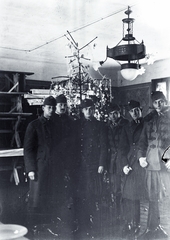 1917, Fortepan/Album085, soldier, uniform, tableau, Christmas, chandelier, light, christmas tree, interior, Fortepan #272856