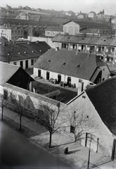 Magyarország, Budapest II., Fillér utca, háttérben a Ganz-gyár és Rózsadomb., 1917, Flanek-Falvay-Kováts, Budapest, látkép, háztető, gyártelep, Fortepan #272972