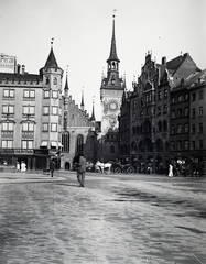 Németország, München, Marienplatz, középen a régi városháza (Altes Rathaus)., 1912, Flanek-Falvay-Kováts, műemlék, torony, Fortepan #272973