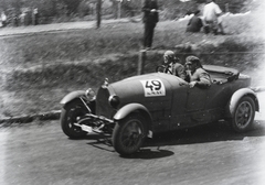 Magyarország, Budapest II., Látó-hegy / Gugger-hegy, a felvétel a Királyi Magyar Automobil Club hegyiversenyén készült, 1929. június 29-én. Heteés Sándor (Bugatti)., 1929, Flanek-Falvay-Kováts, autóverseny, Bugatti-márka, Budapest, versenyautó, rajtszám, Fortepan #272984