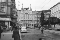 Csehország, Mariánské Lázne, Hlavní třída, szemben a Hotel Pacifik., 1963, Schermann Ákos, Skoda Octavia, IFA F9, Fortepan #273025