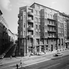 Magyarország, Budapest II., Margit (Mártírok útja) körút, szemben az 54. számú épület, balra az Erőd utca., 1989, Schermann Ákos, Budapest, Fortepan #273122