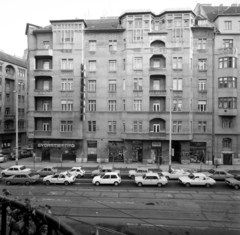 Magyarország, Budapest II., Margit (Mártírok útja) körút szemben a 62. számú épület, balra a Jurányi utca., 1989, Schermann Ákos, Budapest, Fortepan #273125