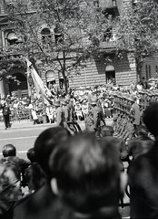 Magyarország, Budapest VI., Andrássy út, III. Viktor Emánuel olasz király tiszteletére rendezett katonai díszszemle, 1937. május 20-án., 1937, Ladinek Viktor, Budapest, Fortepan #273142