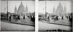 Germany, Berlin, Schlossbrücke, háttérben a Múzeum-szigeten a Berlini dóm., 1908, Ladinek Viktor, automobile, stereophoto, street name sign, Fortepan #273197