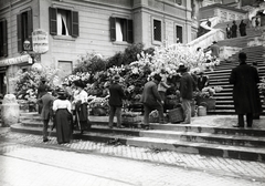 Italy, Rome, Piazza di Spagna, virágárusok a Spanyol-lépcsőnél., 1909, Vargha Zsuzsa, enamel sign, florist, stairs, Fortepan #273549