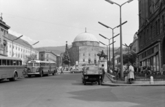 Hungary, Pécs, Széchenyi tér, a Szentháromság-szobor és Hunyadi János szobra mögött a Dzsámi., 1967, Szilvási hagyaték, Fortepan #273830