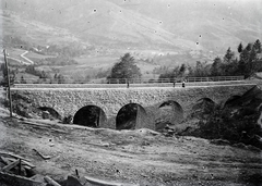 Ukraine,Zakarpattia Oblast, Uzhok, az épülő vasúti pálya., 1904, Bachler család, bridge, Fortepan #273919