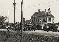 Hungary, Dombóvár, Hunyadi tér, szemben a Jókai utca sarkán a Rothermel-ház., 1938, Erky-Nagy Tibor, Fortepan #273991