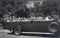 Ausztria, Bécs, Universitätsring (Ring des 12. November), a nyitott városnéző autóbusz hátterében a Hauptgebäude der Universität Wien., 1928, Molnár Gyula, városnézés, pótkerék, Fortepan #274555