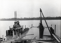 Hungary, Budapest II., Újlaki rakpart, a szádfalas lezárás készítése, Óbuda új főgyűjtőcsatornájának és szivattyútelepének szabad kiömlésű kitorkolásának építéséhez., 1913, Molnár Gyula, Budapest, Fortepan #274568