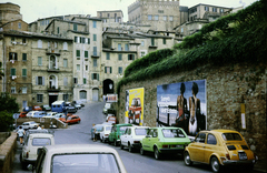 Olaszország, Siena, Via Pian D'Ovile., 1981, Kristek Pál, utcakép, automobil, Fiat 500, rendszám, Fiat 127, színes, parkoló, Fortepan #274887