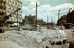 Magyarország, Budapest VII.,Budapest VIII., Baross tér a Rákóczi útnál, a Rottenbiller utcából a Fiumei (Mező Imre) út felé vezető felüljáró építése idején., 1968, Kristek Pál, Ikarus 404, Budapest, Fortepan #274907