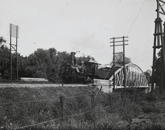 Romania,Transylvania, Timisoara, vasúti híd a Béga folyó felett., 1909, Bojér Tibor, pylon, steam locomotive, railway, bridge, railway bridge, Fortepan #276054