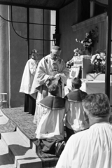 1960, Hámori Gyula, kneeling, priest, altar, Fortepan #276082