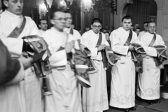 Hungary, Veszprém, Szentháromság tér, Szent Mihály-székesegyház, a felvétel papok szentelésekor készült., 1954, Hámori Gyula, ordination, Fortepan #276188