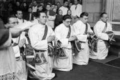 Hungary, Veszprém, Szentháromság tér, Szent Mihály-székesegyház, a felvétel papok szentelésekor készült., 1954, Hámori Gyula, ordination, kneeling, Fortepan #276189