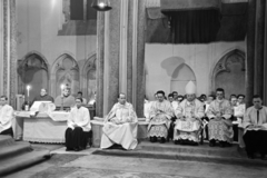 Hungary, Budapest V., Március 15. tér, Belvárosi Nagyboldogasszony Főplébánia-templom. A felvétel az oltár mellett készült., 1959, Hámori Gyula, Budapest, priest, bishop, miter, Fortepan #276227