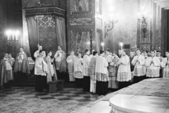 Hungary, Budapest V., Szent István tér, Szent István-bazilika, a felvétel a főoltárnál készült., 1959, Hámori Gyula, church interior, ritual, surplice, drapery, Budapest, Fortepan #276342