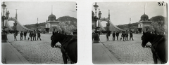 Hungary, Budapest IX., Fővám tér, a Szabadság (Ferenc József) híd pesti hídfője., 1900, Schoch Frigyes, bridge, horse, tram, umbrella, cobblestones, stereophoto, Budapest, János Feketeházy-design, Fortepan #27653