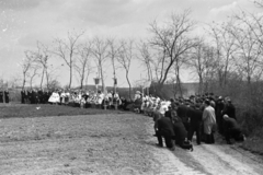 1960, Hámori Gyula, térdepel, körmenet, háttal, lányok, népviselet, Fortepan #276600