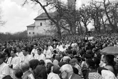 Magyarország, Budakeszi, Makkosmária, a felvétel az Angyalok Királynéja-templom kertjében készült., 1961, Hámori Gyula, Fortepan #276613