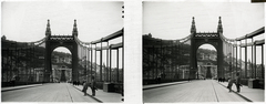 Hungary, Budapest I., Erzsébet híd a Szent Gellért szobor felé nézve., 1907, Schoch Frigyes, hat, pedestrian, street view, genre painting, crest, water fall, stereophoto, eclectic architecture, Budapest, suspension bridge, Saint Gerard-portrayal, Antal Kherndl-design, Aurél Czekelius-design, Fortepan #27683