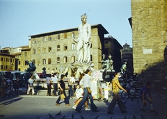 Italy, Florence, Piazza della Signoria, Neptun kút a Loggia dei Lanzi felől nézve., 1965, Monoki Miklós, Fortepan #276921