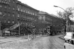 Hungary, Budapest V.,Budapest XIII., Szent István körút, ideiglenes gyalogos felüljáró kialakítása a Nyugati (Marx) téri aluljáró és a felüljáró építési munkálatai idején., 1979, Obetkó Miklós, Budapest, Fortepan #277310