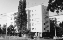 Magyarország, Budapest XIII., Lehel utca 1. és 2. számú, jobbra a 4-es számú épület, az "Élmunkás házak"., 1978, Obetkó Miklós, Budapest, Fortepan #277322