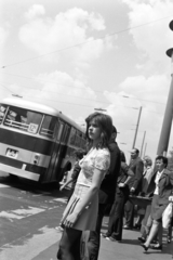 1977, Obetkó Miklós, waiting, crosswalk, miniskirt, bus, Fortepan #277333