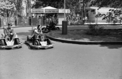 Hungary, Budapest XIV., Gokart., 1977, Obetkó Miklós, fence, Haidekker-brand, amusement park, Budapest, Fortepan #277338