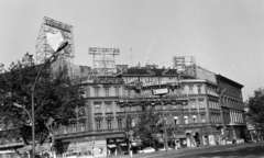 Magyarország, Budapest VI., Oktogon (November 7. tér), balra a Teréz (Lenin) körút), jobbra az Andrássy út (Népköztérsaság útja)., 1971, Obetkó Miklós, Budapest, Fortepan #277371