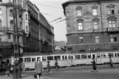 Magyarország, Budapest V., Bajcsy-Zsilinszky út a Nyugati (Marx) térnél, a villamos mögött a Stollár Béla utca., 1966, Obetkó Miklós, villamos, Budapest, Fortepan #277447