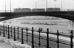 Hungary, Budapest XIII., Újpesti rakpart, szemben a Margit híd., 1977, Obetkó Miklós, Budapest, Danube, barge, Fortepan #277477