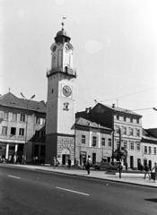 Szlovákia, Besztercebánya, Szlovák Nemzeti Felkelés (Slovenského národného povstania) tér (egykor IV. Béla király tér), szemben az Óratorony., 1976, Obetkó Miklós, Fortepan #277505