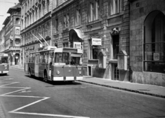 Hungary, Budapest VII., Bethlen Gábor utca, trolibuszok a Garay utca - Baross tér közötti szakaszon., 1983, Obetkó Miklós, trolley bus, Budapest, Fortepan #277600