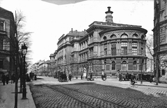 Hungary, Budapest VIII.,Budapest IX., a Budapesti Tudományegyetem I. sz. Sebészeti Klinikája (később Semmelweis Egyetem Bőrgyógyászati Klinika) a Mária utca sarkánál., 1904, Deutsche Fotothek / Brück und Sohn, street view, tram, architectural ornament, horsecloth, cab-horse, medical institution, healthcare, street lamp, bicycle, Budapest, Fortepan #277684