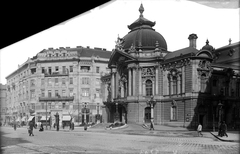 Hungary, Budapest XIII., Szent István (Lipót) körút, szemben a Vígszínház., 1904, Deutsche Fotothek / Brück und Sohn, architectural ornament, building statue, driveway, theater, Budapest, Fortepan #277692