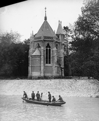 Hungary, Budapest. Kapelle auf der Margareteninsel mit Kahnpartie, 1905, 1905, Deutsche Fotothek / Brück und Sohn, tracery, barge, pointed arch, chapel, Fortepan #277745