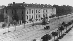 Hungary, Budapest XIII., Lehel utca 41., Császári és Királyi Katonai Élelmezési Raktár., 1908, Deutsche Fotothek / Brück und Sohn, tram, Budapest, cobblestones, Fortepan #277836